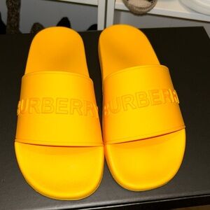Brand new Burberry slides